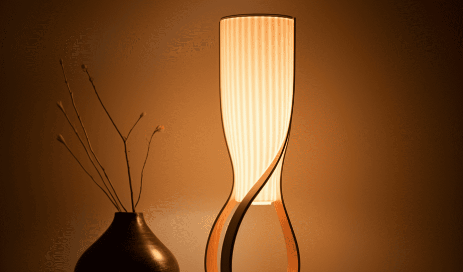 Lampe design sculpturale avec abat-jour plissé et lumière douce – objet déco moderne signé Bob Corner