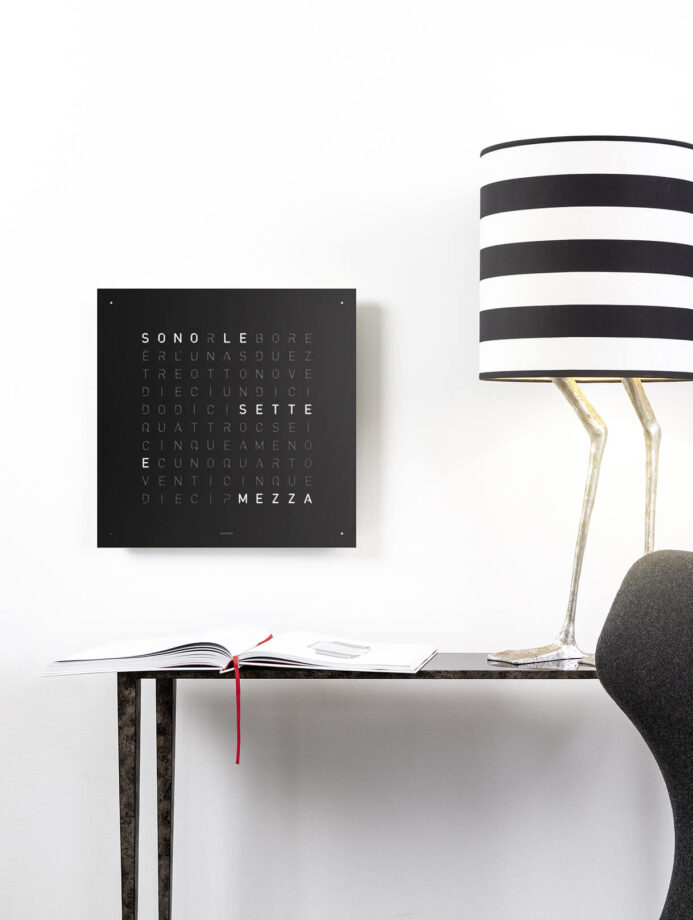 Horloge Earth 45 Cadre Blanc &#8211; Qlocktwo
